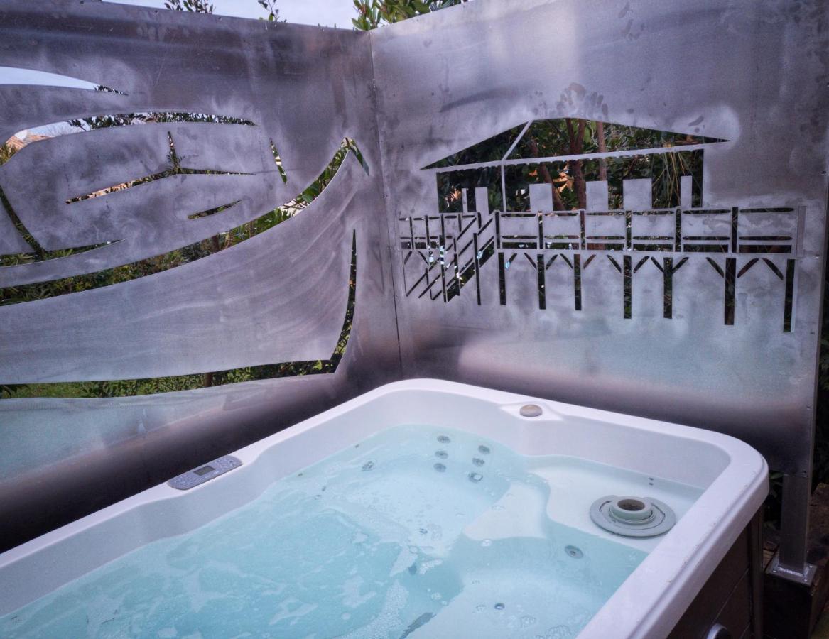 L'Essentiel Bed & Breakfast กูฌ็อง-เมสทราส ภายนอก รูปภาพ